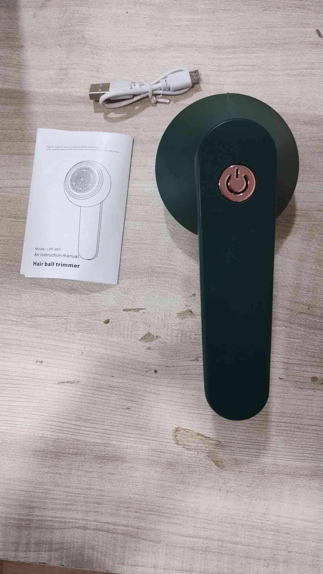 Electric Lint Remover — Make Your Clothes Look New Again!